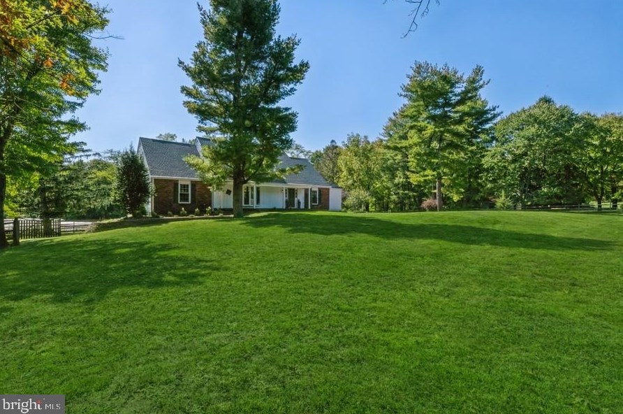 3 Aqua Ter, Pennington, NJ 08534-2002