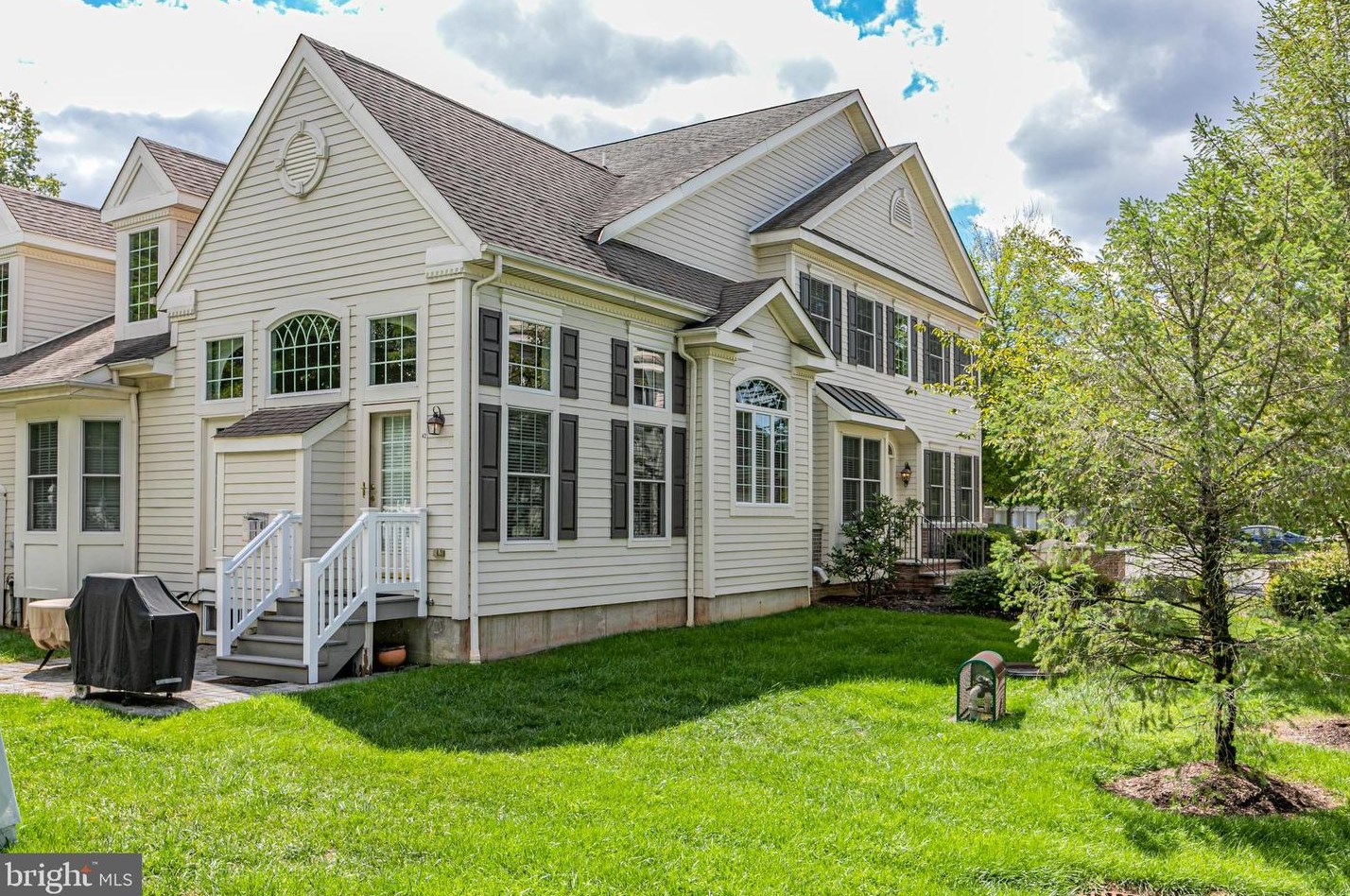 42 Schindler Ct, Lawrence Township NJ  08648-2578 exterior