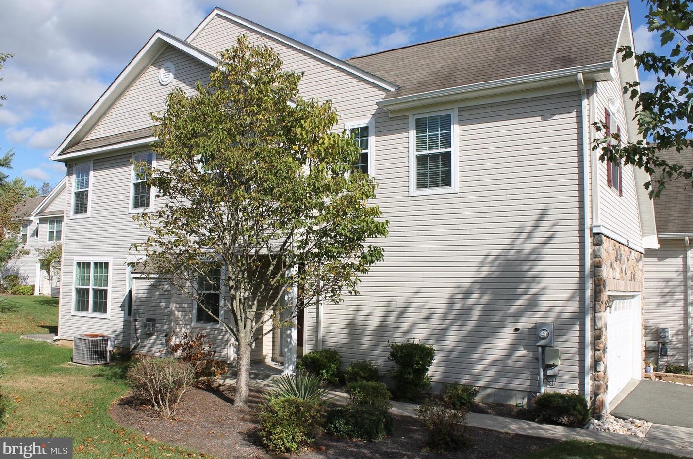256 Brinley Dr, Pennington, NJ 08534