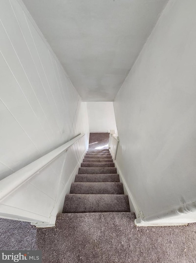 230 Woodlawn Ave, Trenton NJ  08609-1704 exterior