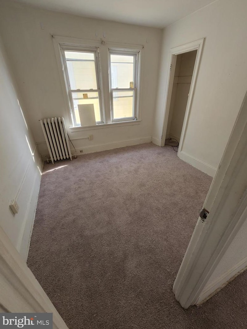 230 Woodlawn Ave, Trenton NJ  08609-1704 exterior