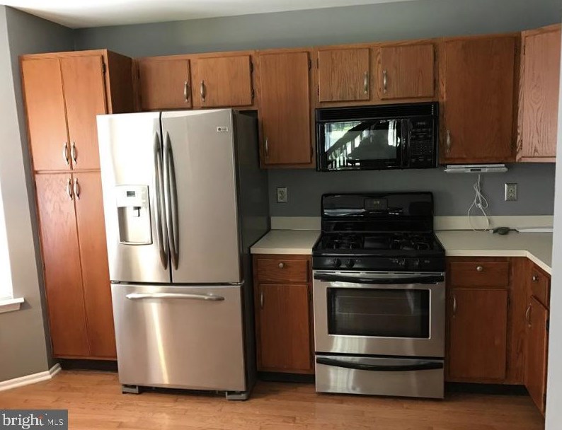 1 Williamson Ct, East Windsor, NJ 08520-2731
