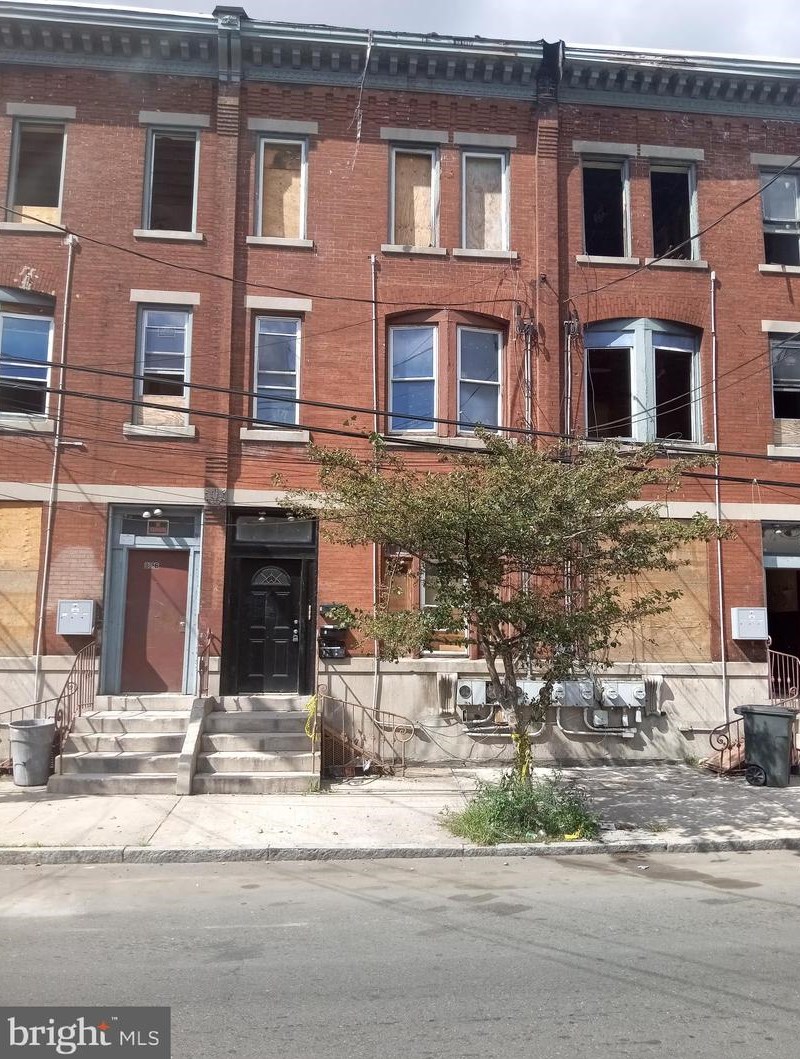 868 E State St, Trenton, NJ 08609