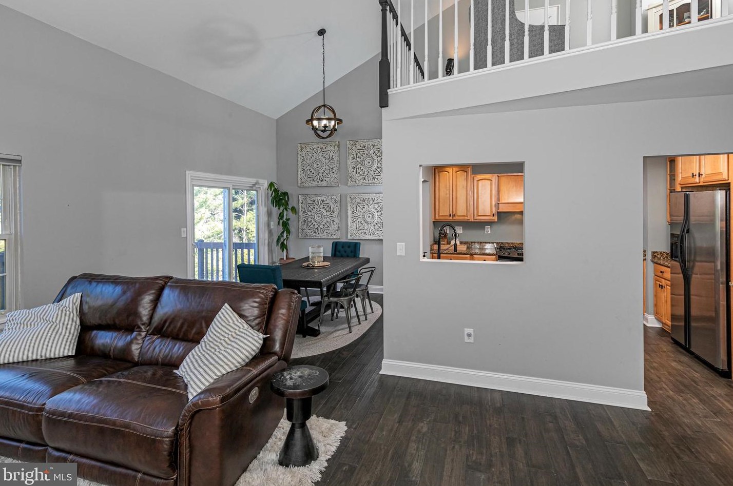 2 Heritage Ct, Trenton NJ 08628-3603 exterior