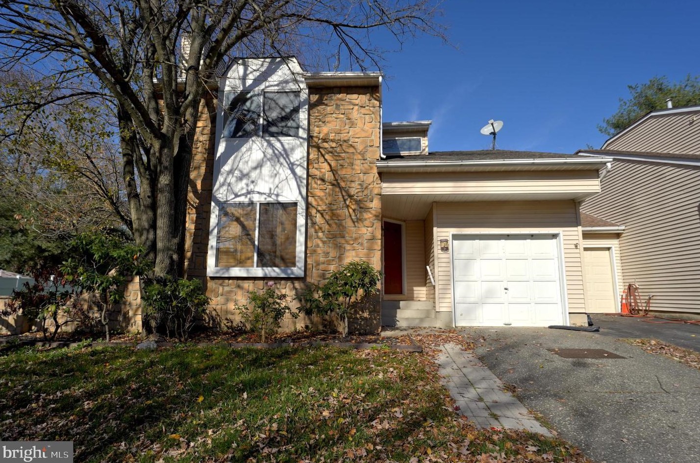 32 Geraldine Rd, East Windsor, NJ 08520