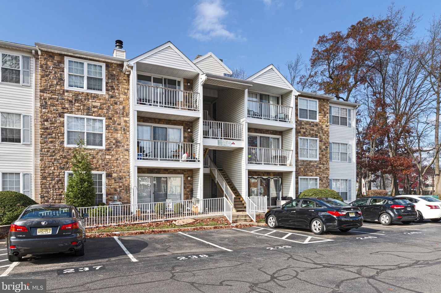 5 Mulberry Ct, Trenton, NJ 08619-4613