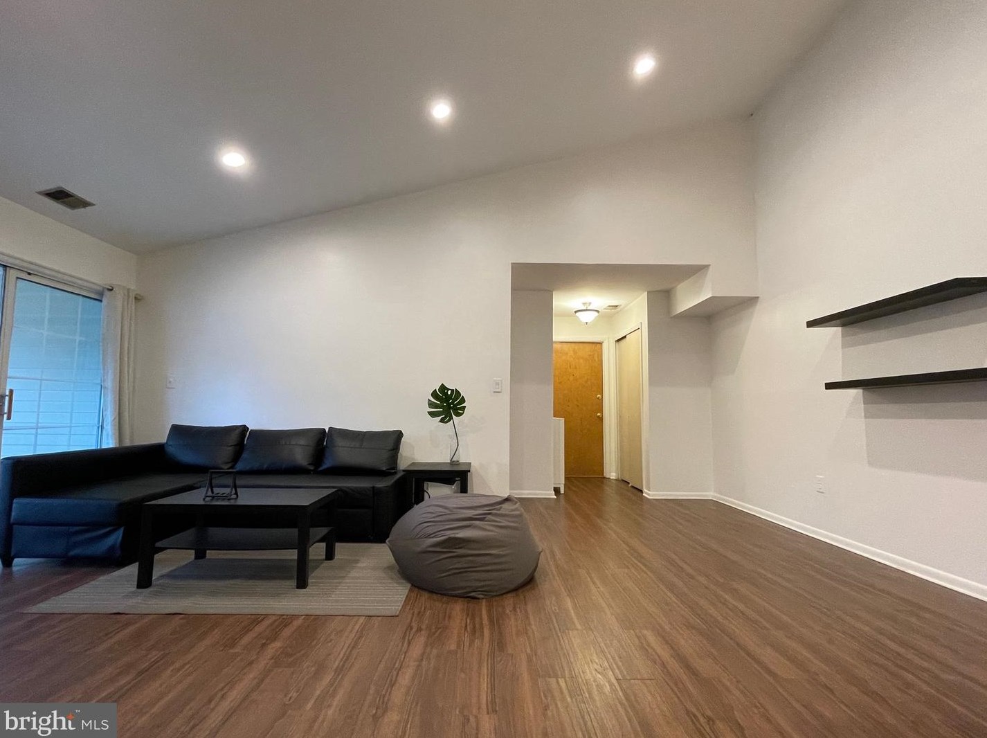 113 Cascade Ct #10, Princeton, NJ 08540