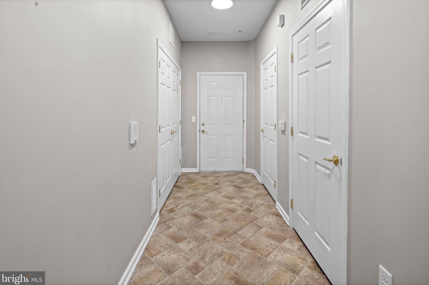 518 Timberlake Dr, Trenton, NJ 08618