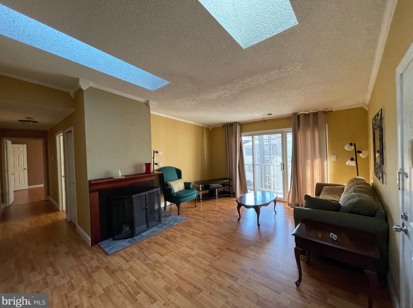 12 Willow Ct, Trenton, NJ 08619