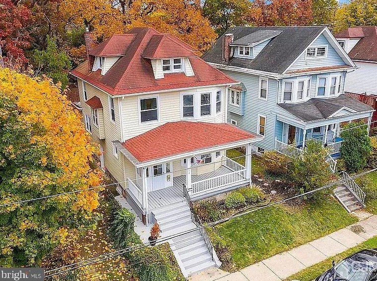 28 Oak Ln, Trenton, NJ 08618