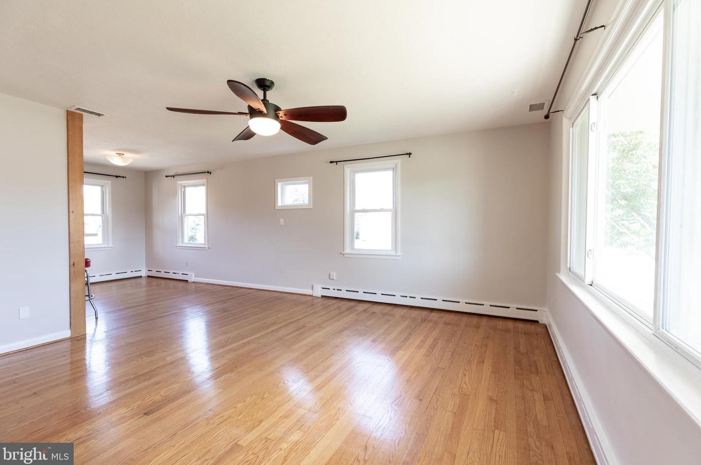 6 Goeke Dr, Trenton, NJ 08610