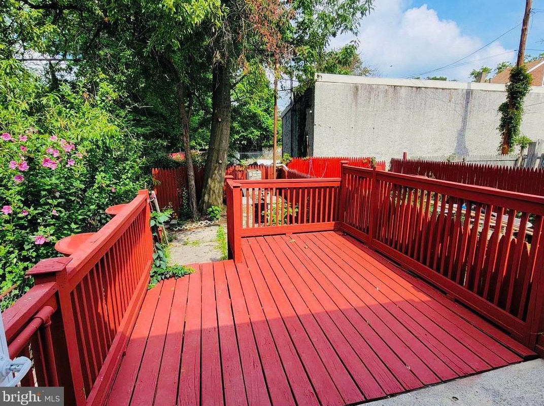 569 Brunswick Ave, Trenton NJ  08638-4237 exterior