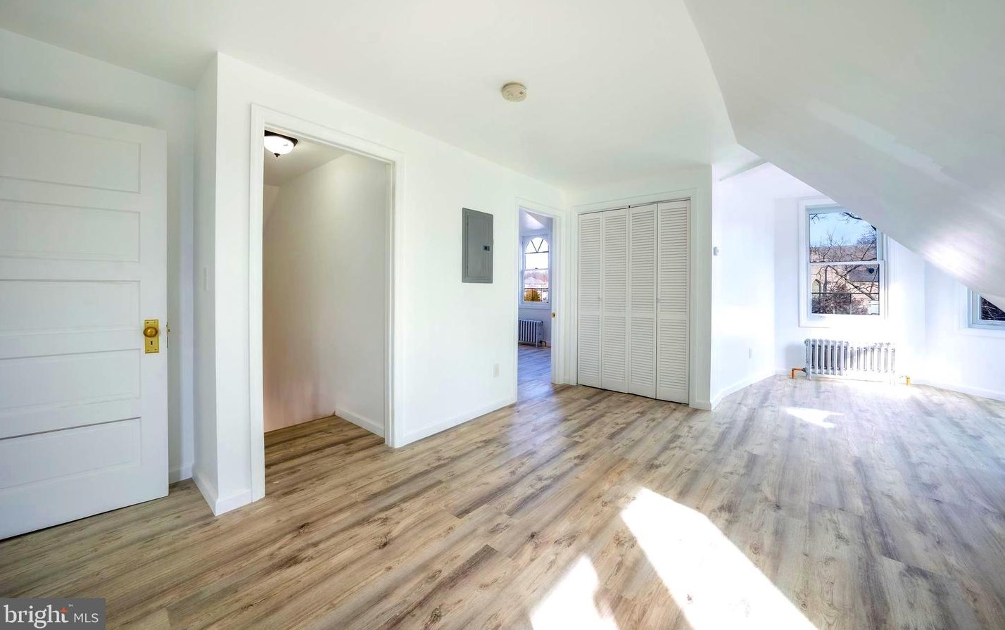815 Berkeley Ave #3rd Floor, Trenton, NJ 08618
