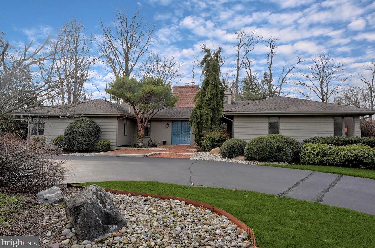 7 Deer Run, Princeton, NJ 08540-4744
