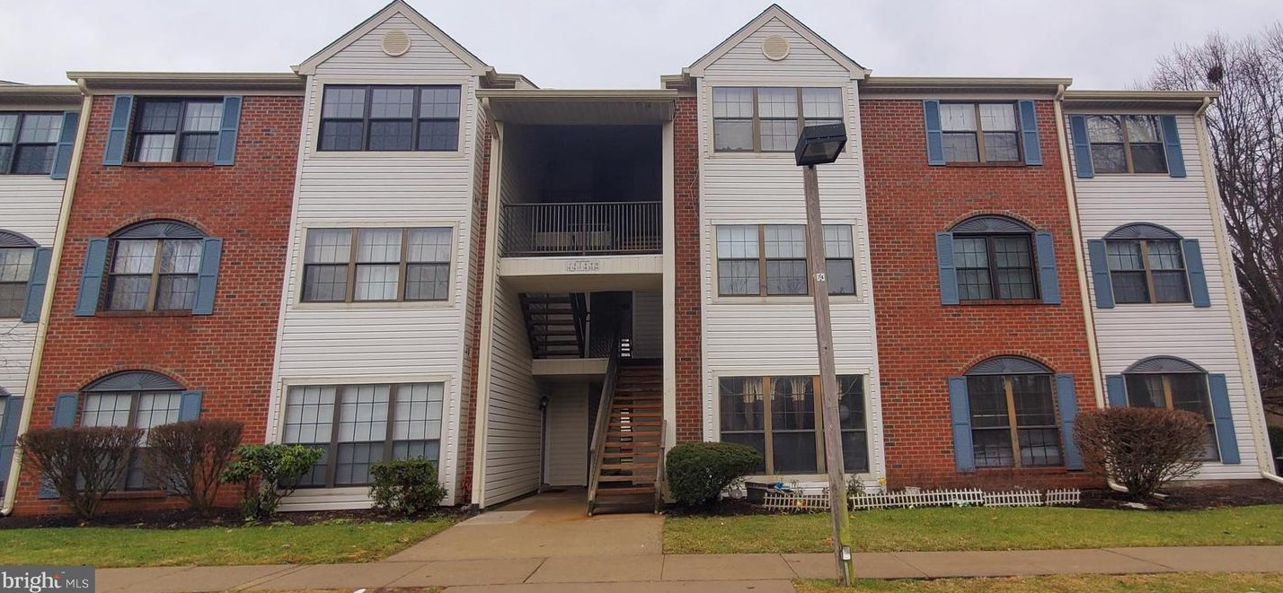 2 Feiler Ct, Trenton, NJ 08648-2617