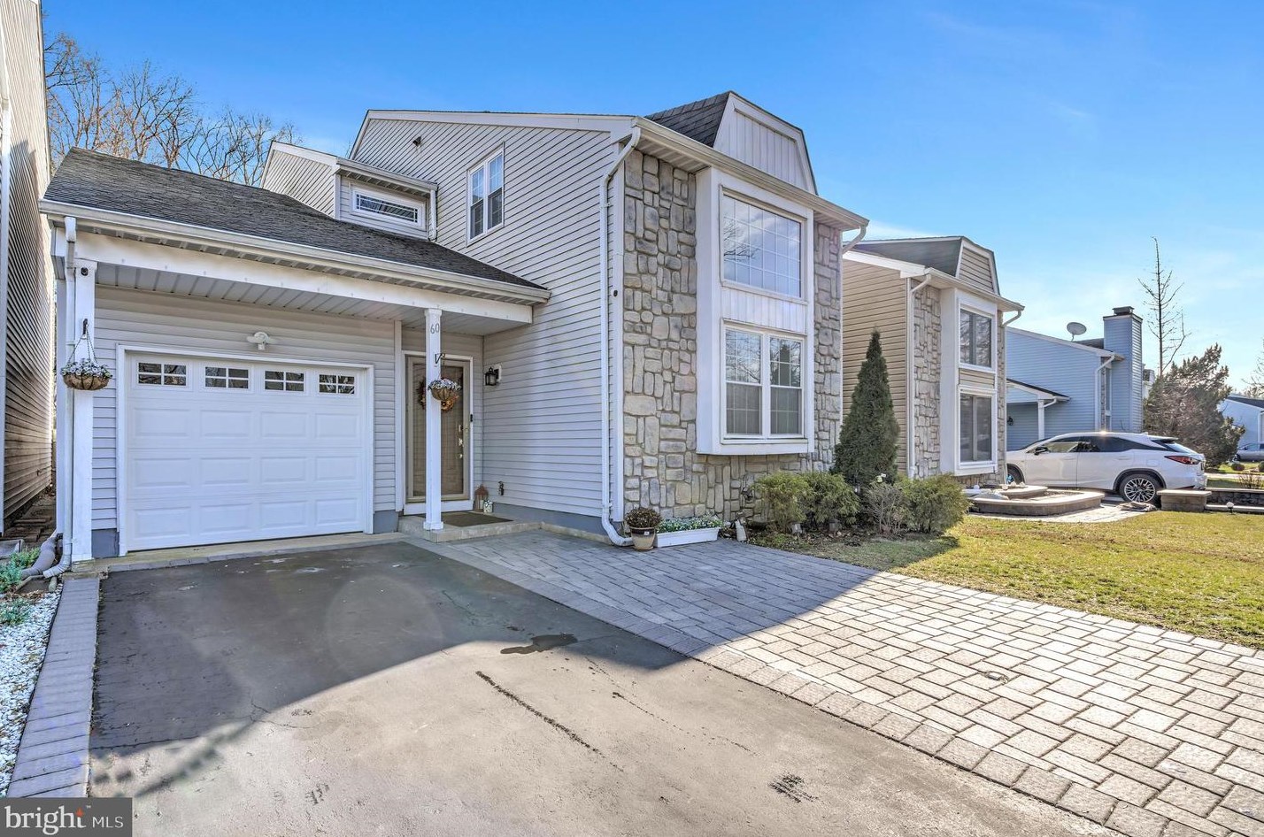 60 Winchester Dr, East Windsor, NJ 08520-2609
