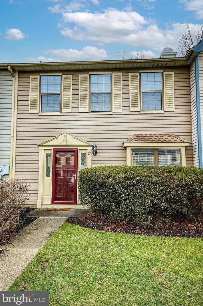 17 Tynemouth Ct, Trenton, NJ 08691