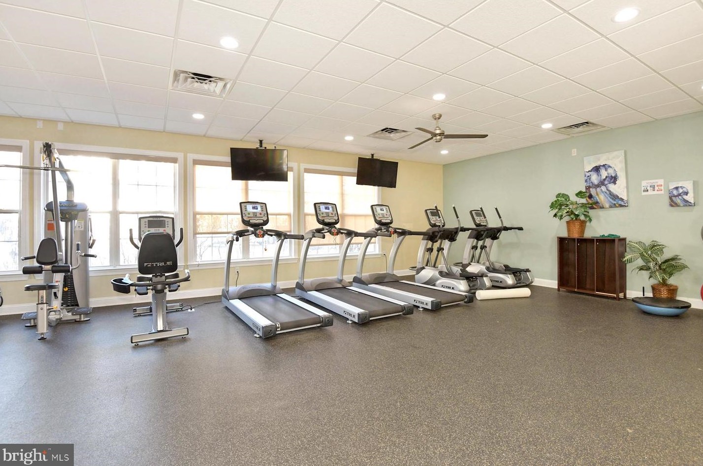 50 Kyle Way, Trenton NJ 08628-2520 exterior