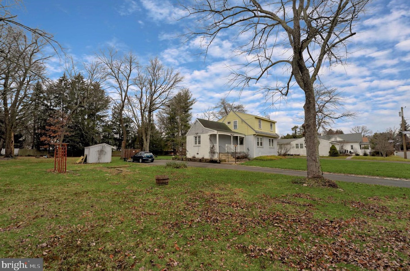 43 Wayside Ln, Lawrence Township, NJ 08648