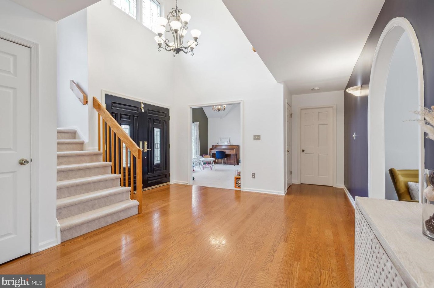 7 Banff Dr, W Windsor Township, NJ 08550