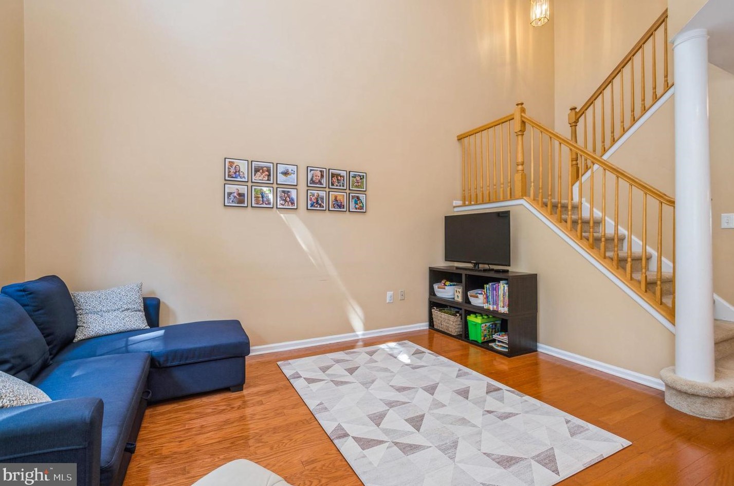 404 Pebble Creek Ct, Pennington NJ  08534-1945 exterior