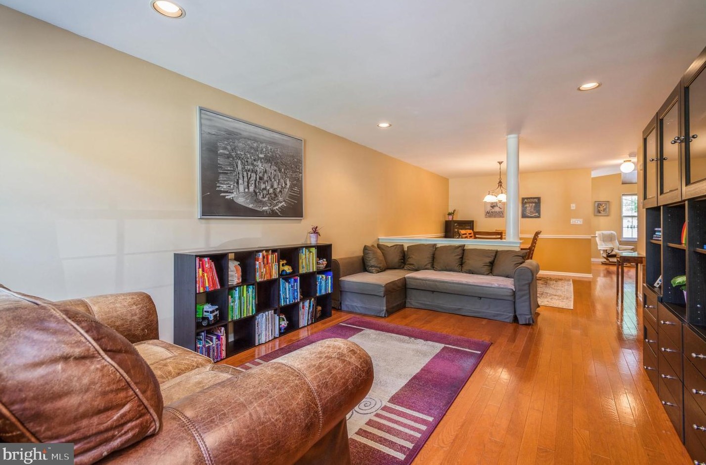 404 Pebble Creek Ct, Pennington NJ  08534-1945 exterior