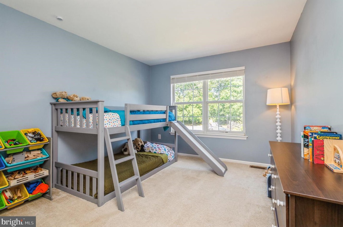 404 Pebble Creek Ct, Pennington NJ  08534-1945 exterior