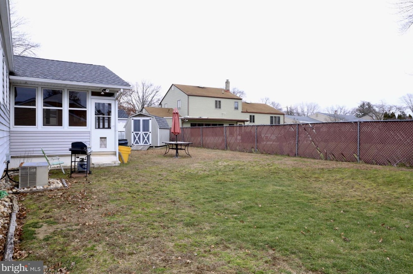 20 Apollo Dr, Trenton NJ  08620-1004 exterior