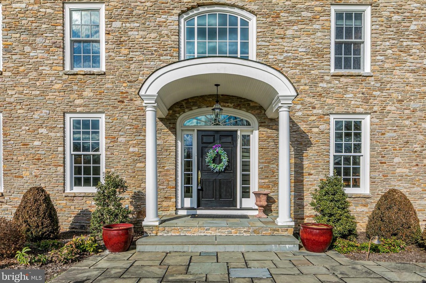 7 Woodmere Way, Pennington, NJ 08534