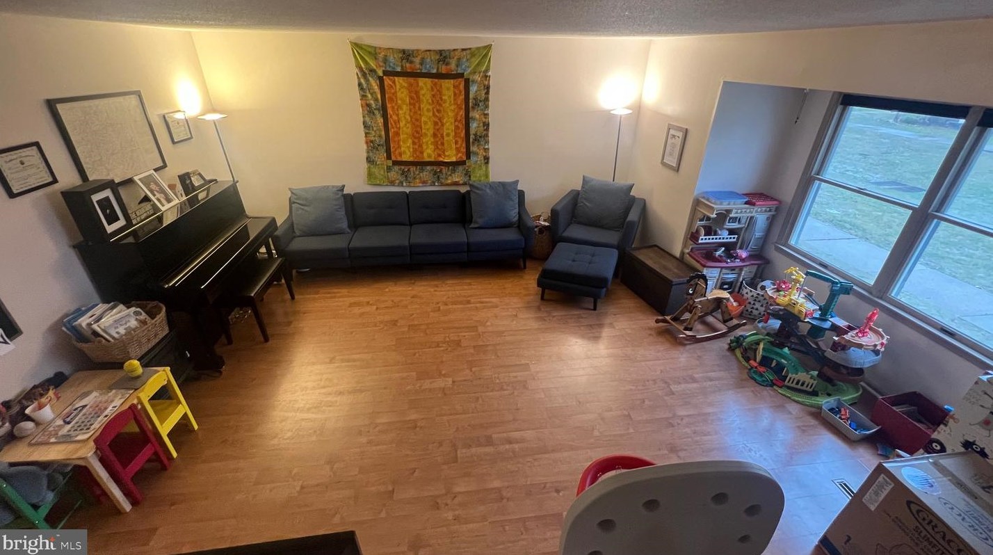 8 Shirley Ln #h, Lawrence Township, NJ 08648