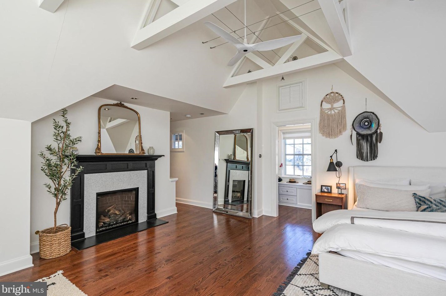 10 Arvida Dr, Pennington NJ  08534-2105 exterior