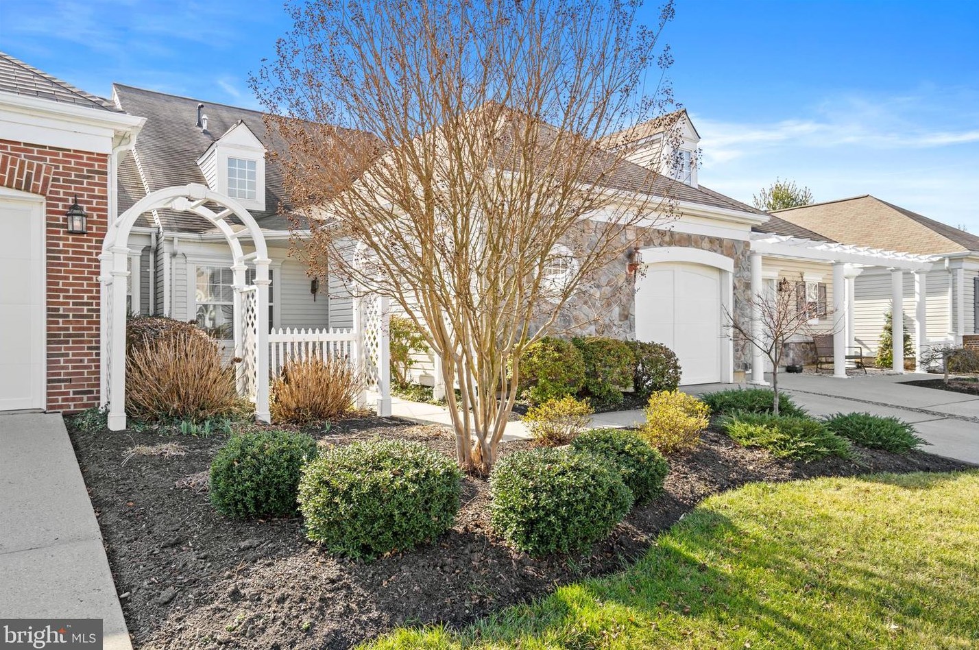 66 Sparrow Dr, Trenton, NJ 08690-2462