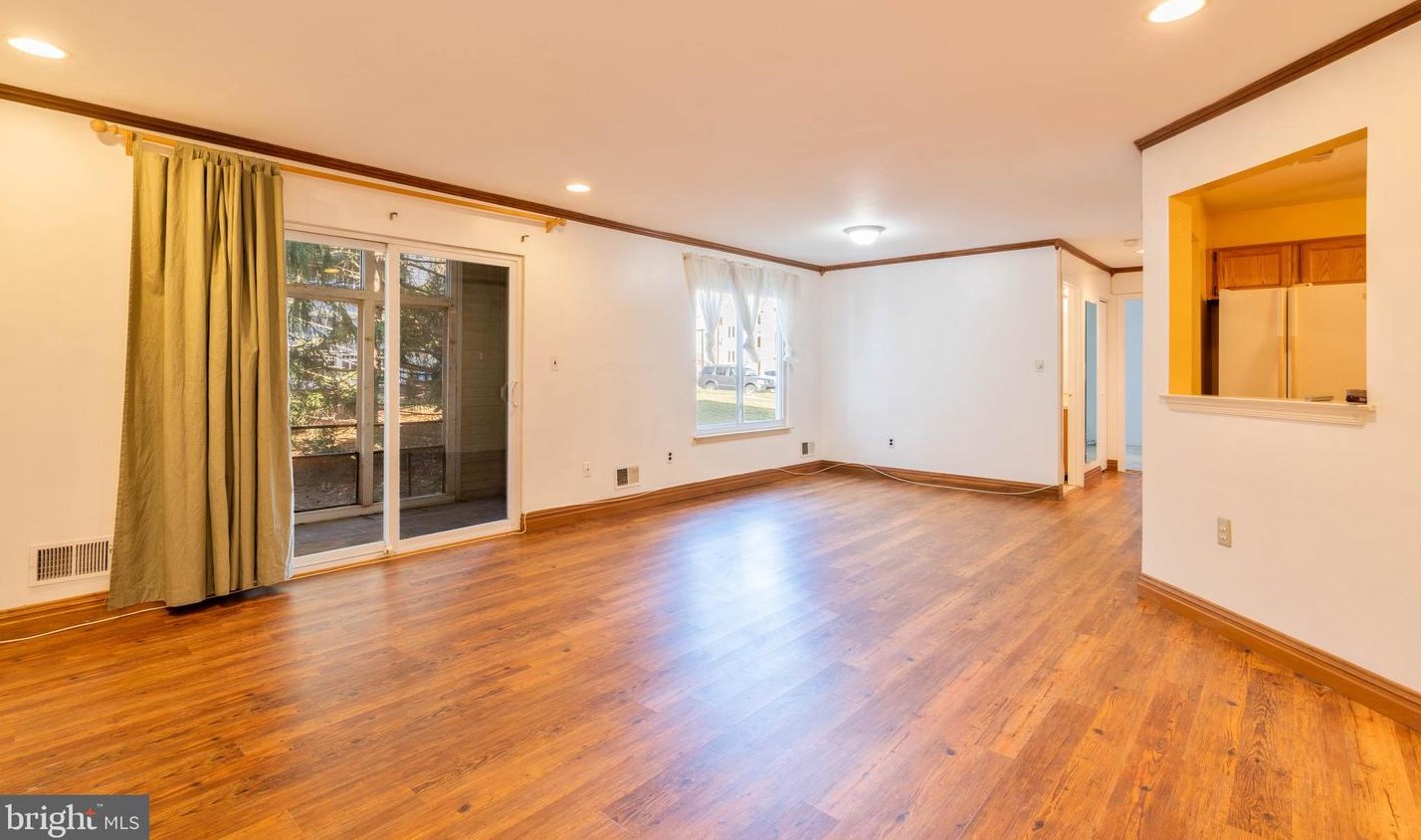 427 Silvia St, Trenton, NJ 08628