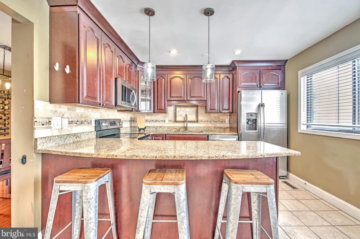 107 Hooverton Pl, East Windsor NJ  08520-5712 exterior