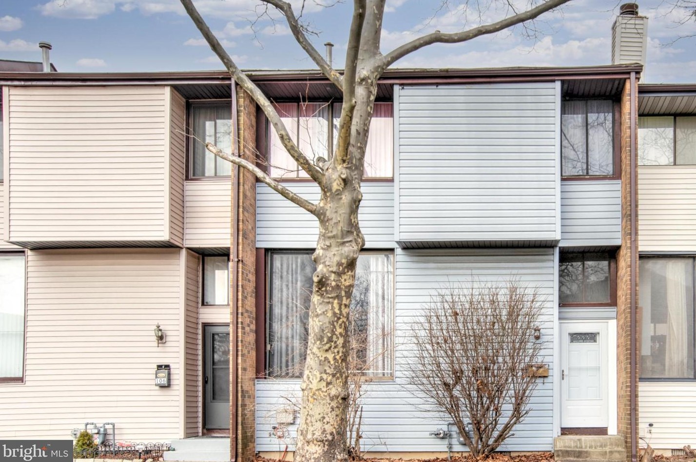 107 Hooverton Pl, East Windsor, NJ 08520-5712