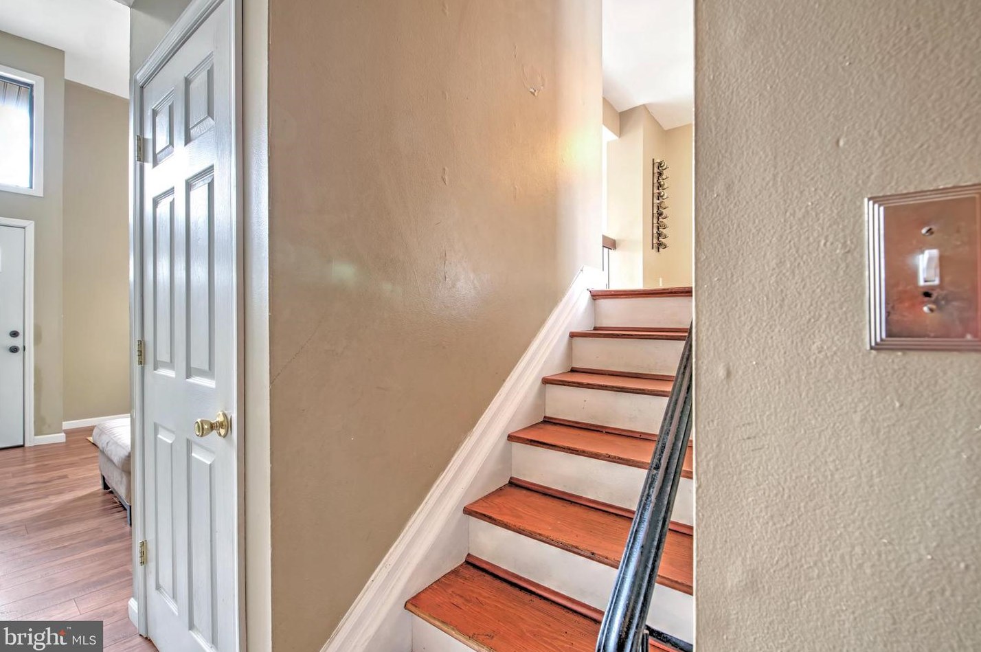 107 Hooverton Pl, East Windsor NJ  08520-5712 exterior