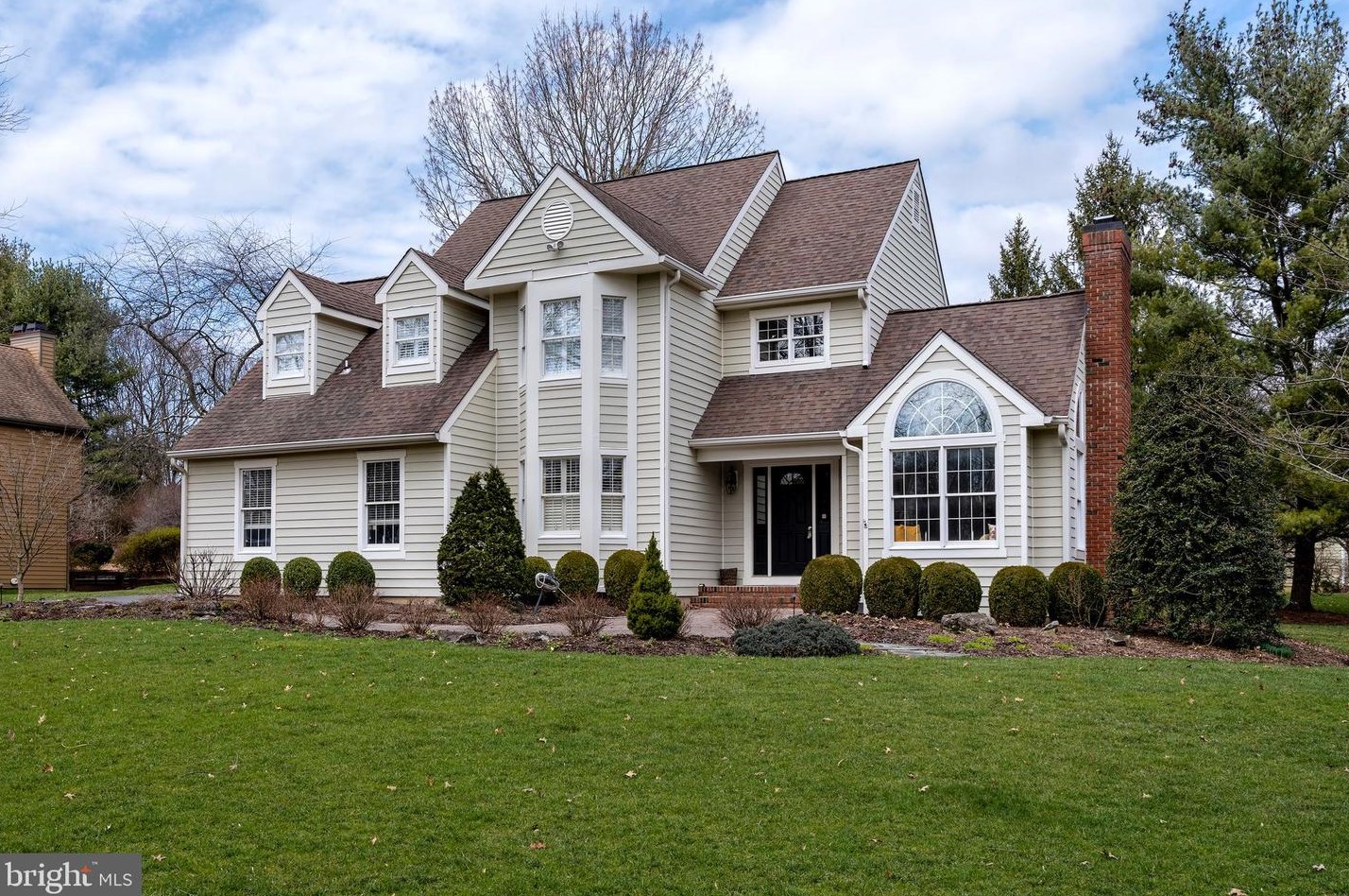 22 Baldwin St, Pennington, NJ 08534-3322
