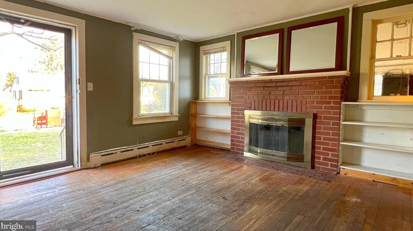 114 Harris Rd, W Windsor Township, NJ 08550