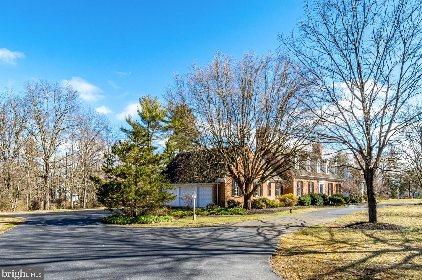 6 Western Pine St, Pennington, NJ 08534-2014