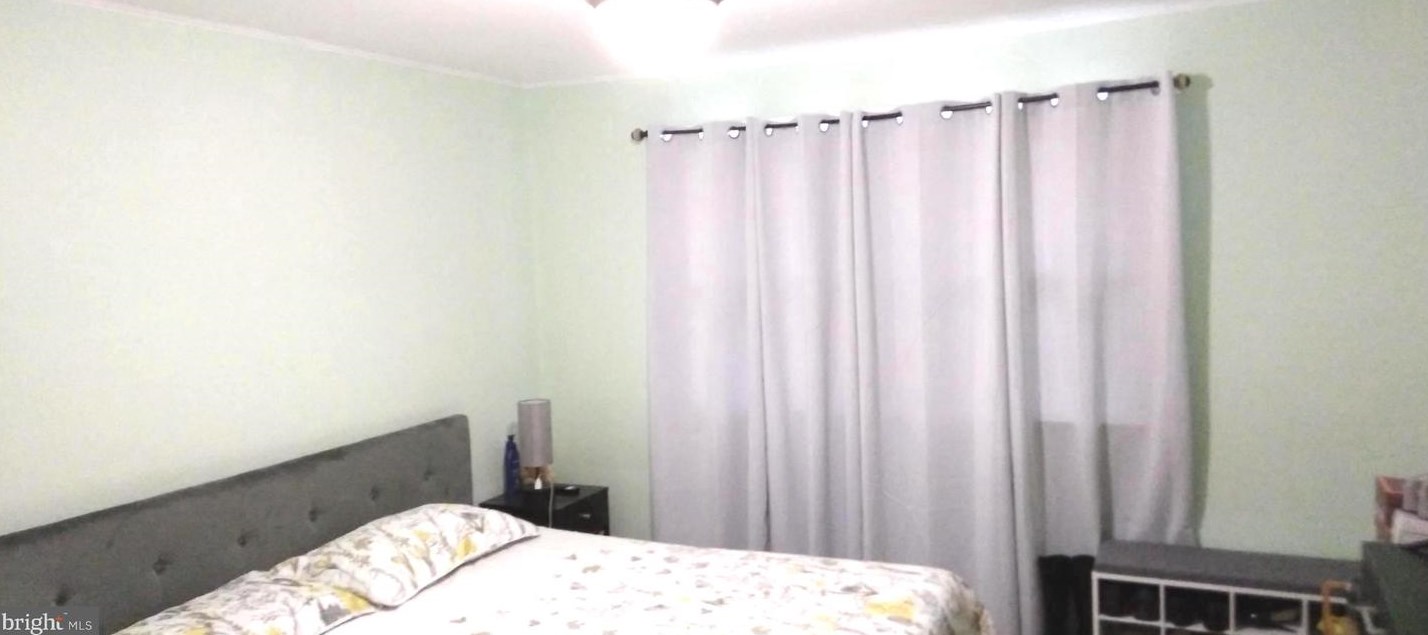 228 Bentley Ave, Trenton NJ  08619-3724 exterior