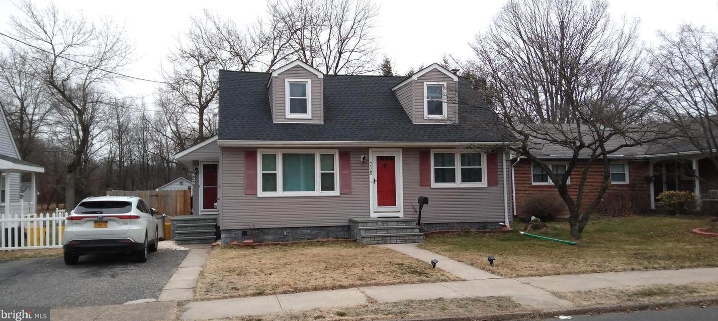 228 Bentley Ave, Trenton NJ  08619-3724 exterior
