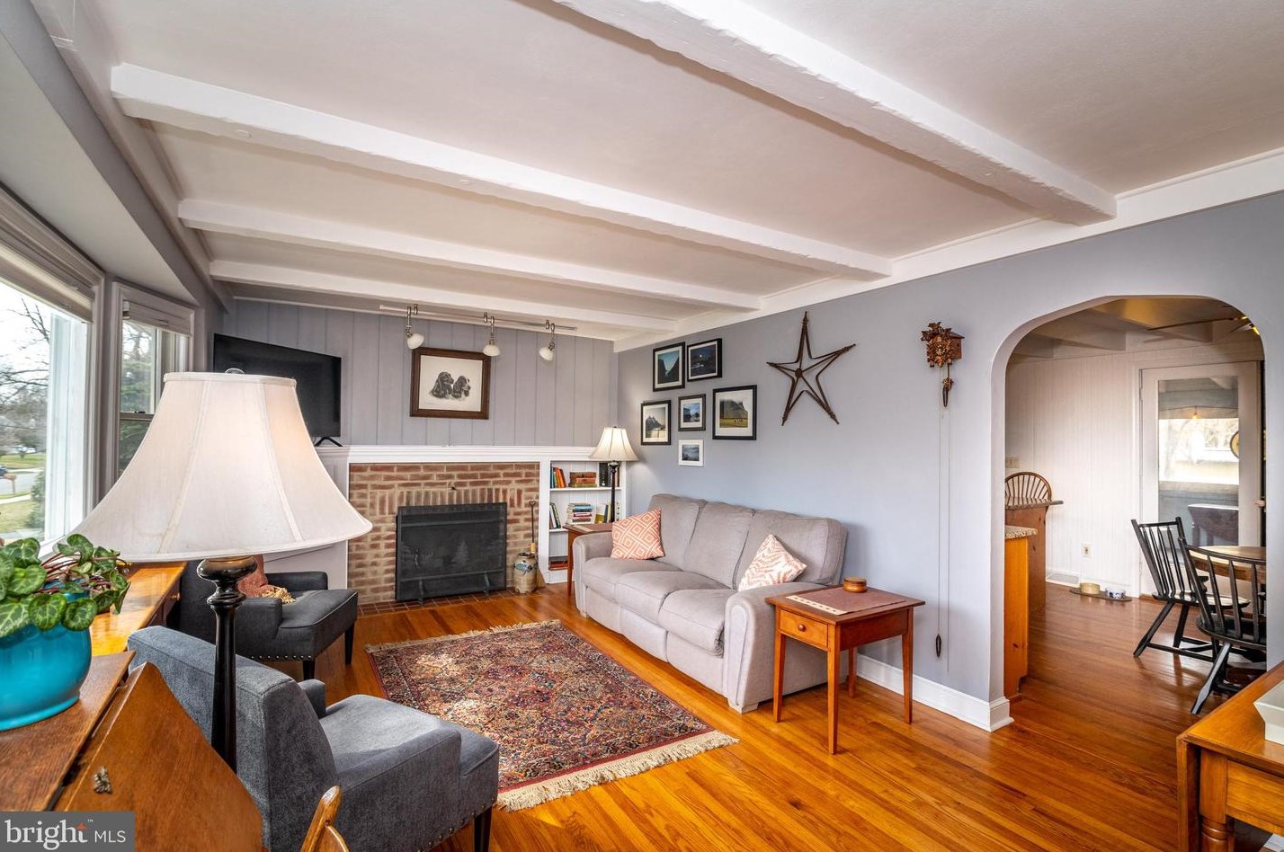 116 Susan Dr, Trenton, NJ 08638