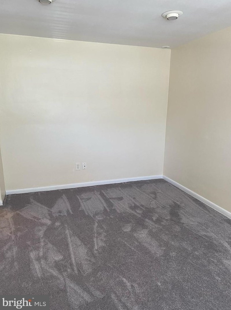 47 Roxboro Rd, Trenton, NJ 08648