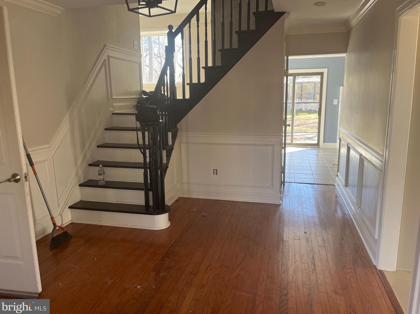6 Surrey Ln, East Windsor, NJ 08520-1118