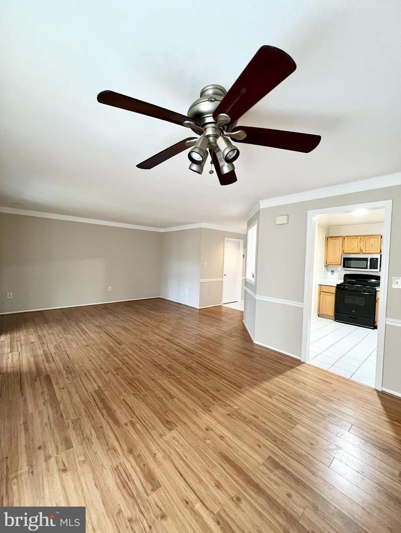 493 Silvia St, Trenton, NJ 08628