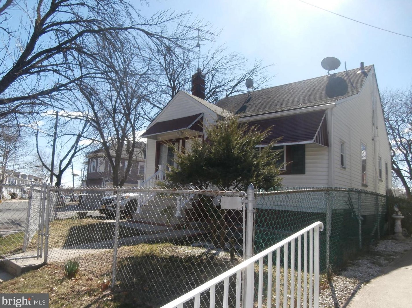 727 Woodland St, Trenton, NJ 08610-6153