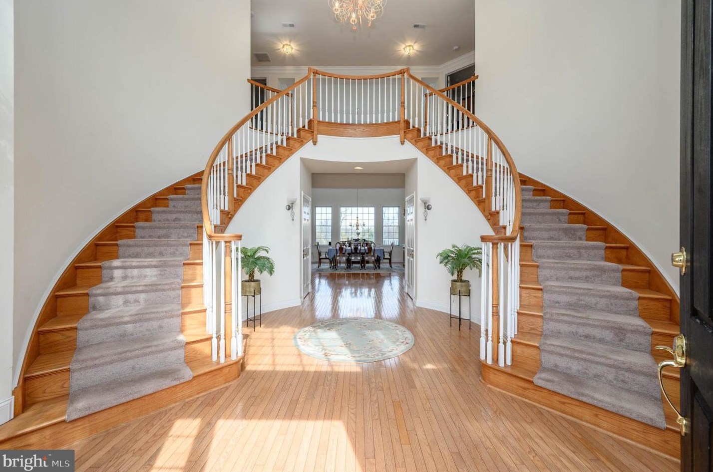 11 Hallett Dr, Pennington, NJ 08534