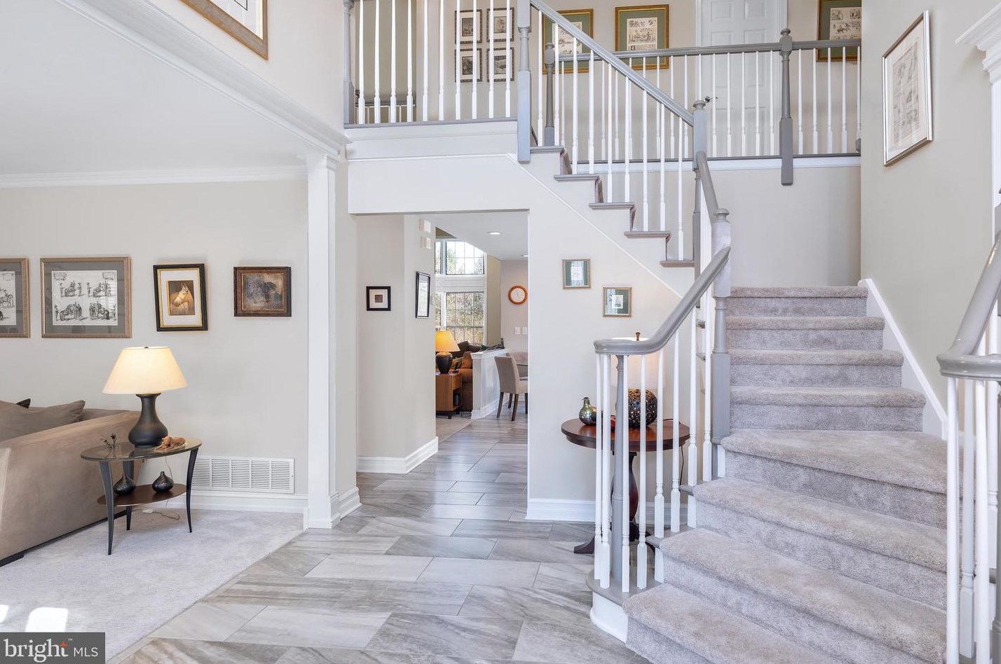 17 Ginnie Ln, W Windsor Township, NJ 08550-3243