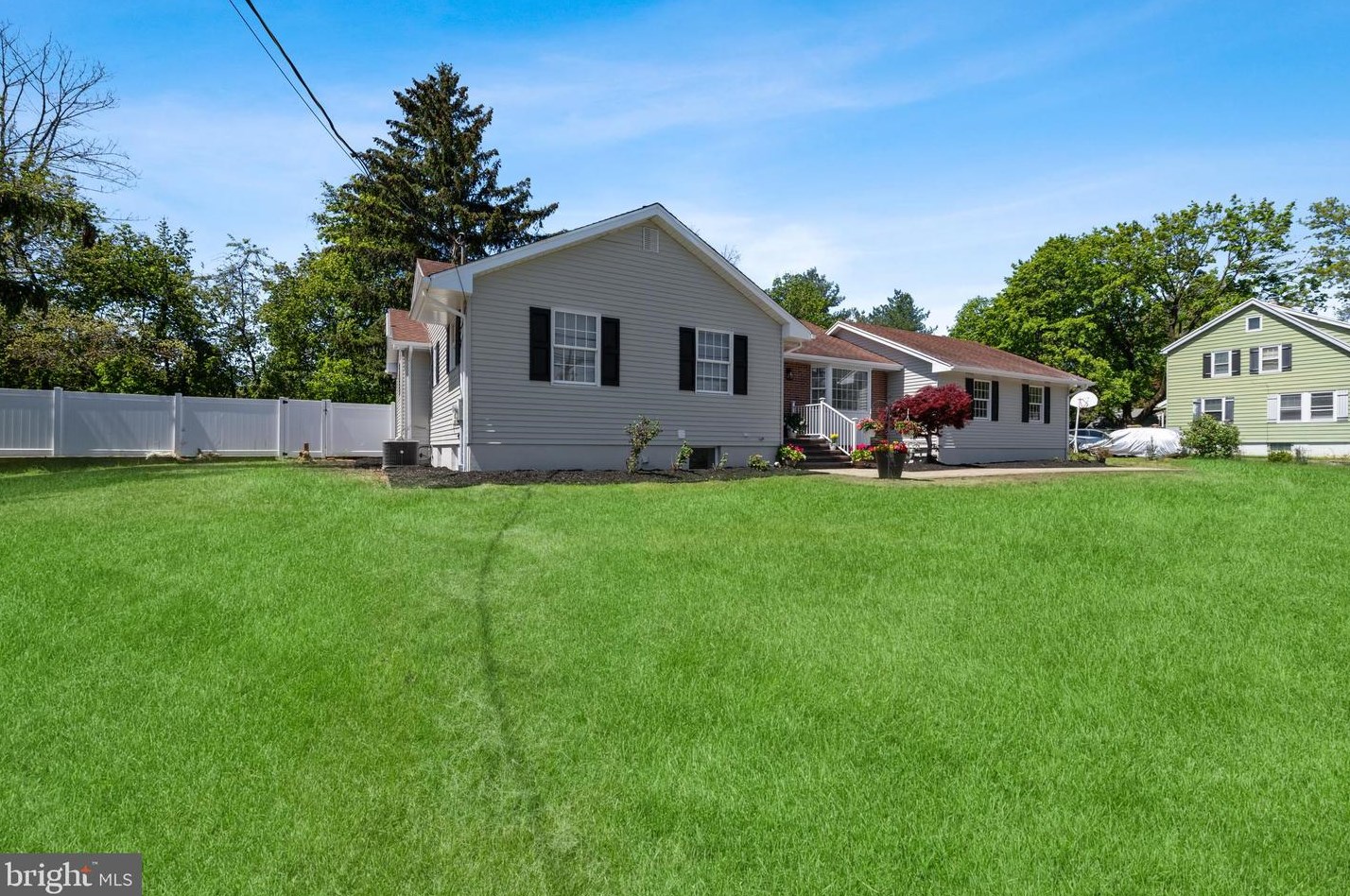 4 Hillside Ave, Princeton, NJ 08540
