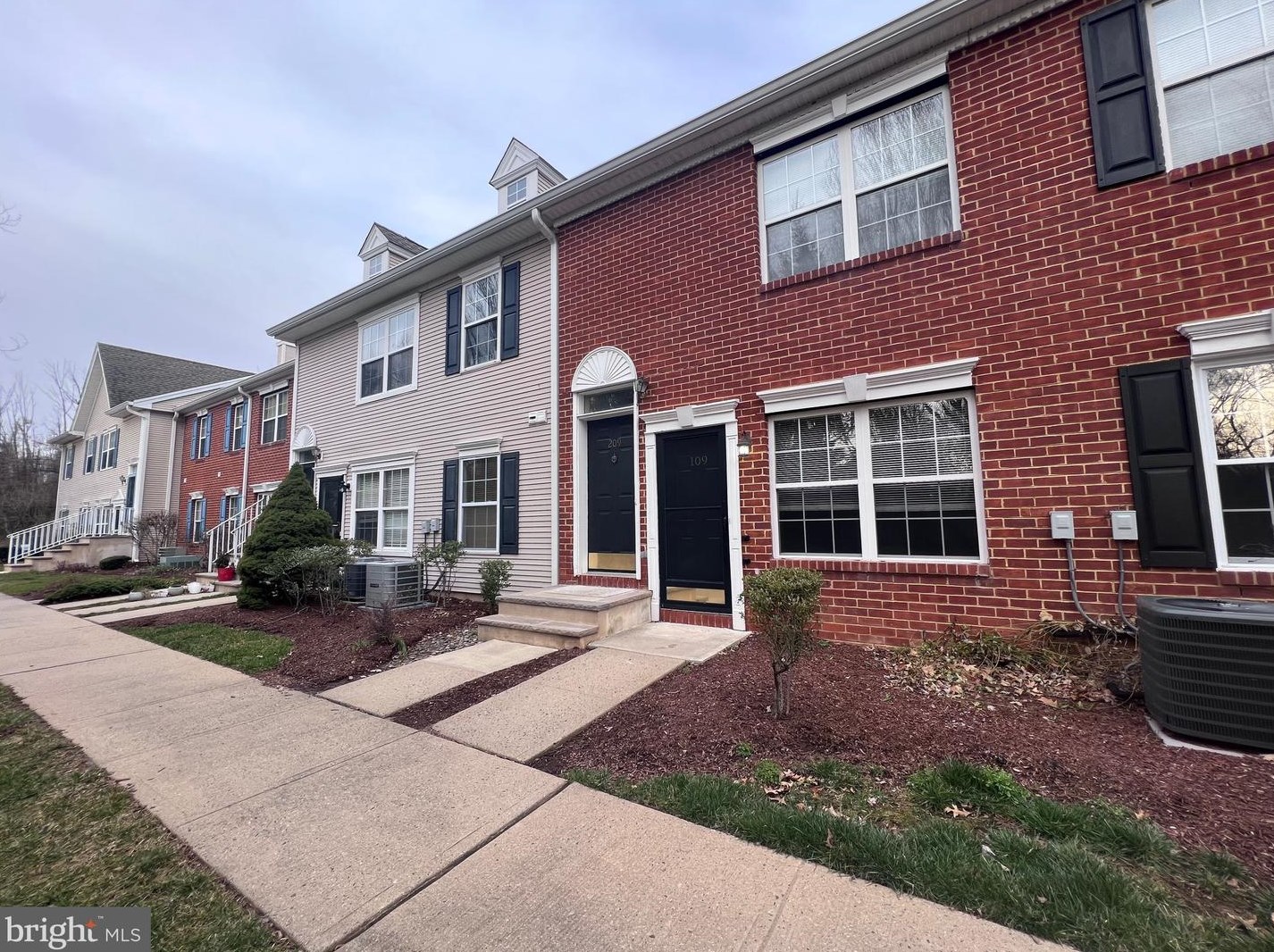 109 Gentry Ct, Pennington, NJ 08534-5250